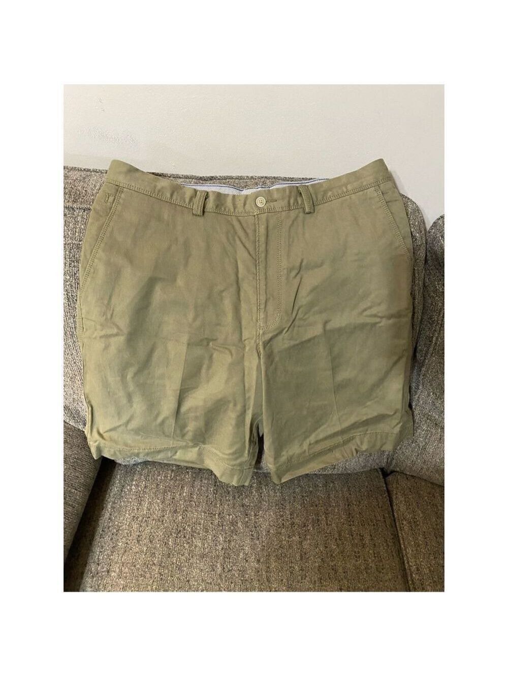 Tommy Bahama 34 Shorts